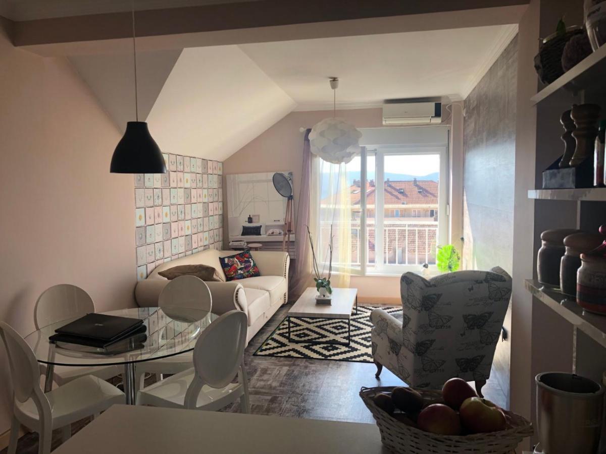 Gala Apartment 蒂瓦特 外观 照片